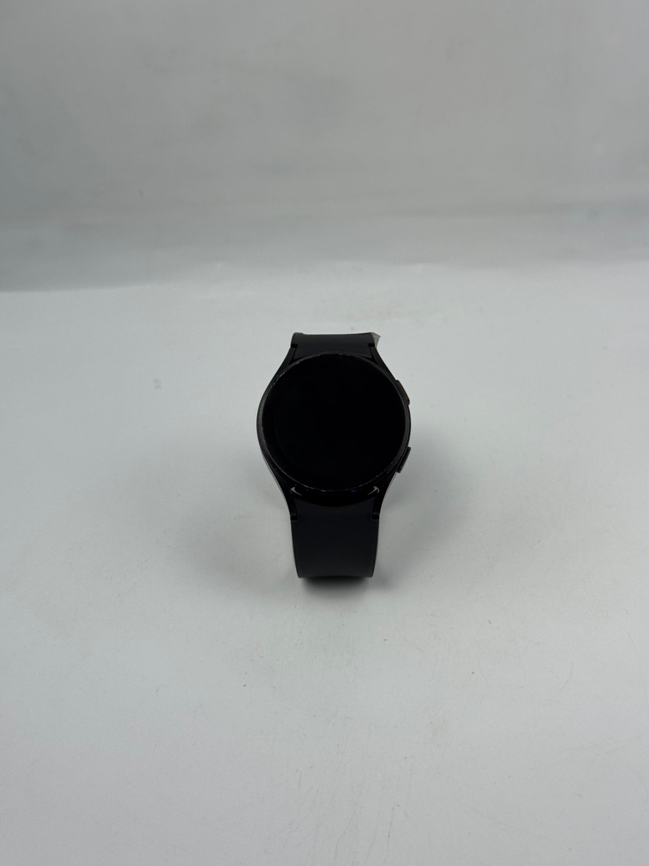 سامسونج جالاكسي واتش نوع الجهاز 4, حجم الشاشة 40 mm, الاتصال جي بي إس, اللون أسود - Like New